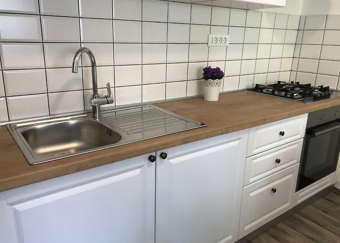 Check In * Πούλα